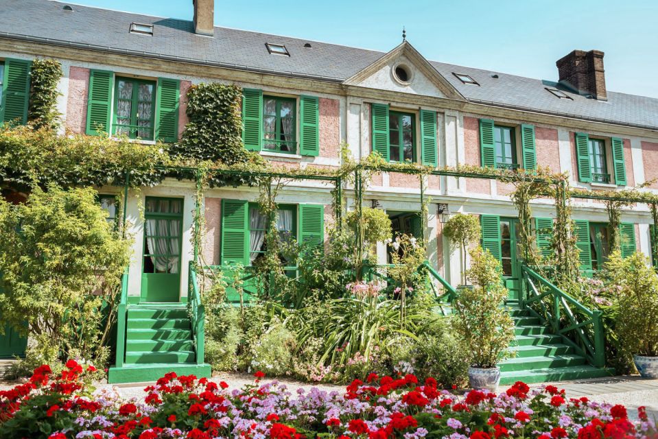 From Paris: Day Trip to Giverny & Versailles With Lunch - Tour Includes