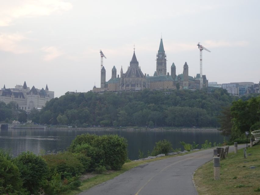 Gatineau Self-Guided Walking Tour and Scavenger Hunt - Common questions