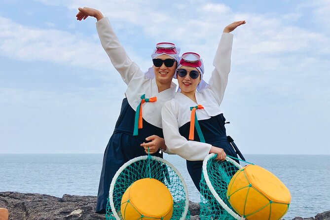 [Jeju] Woman Diver Haenyeo Traditional Clothes Rental Experience - Getting to the Meeting Point