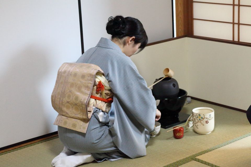 Kyoto Fushimiinari:Wagashi Making & Small Group Tea Ceremony - Common questions