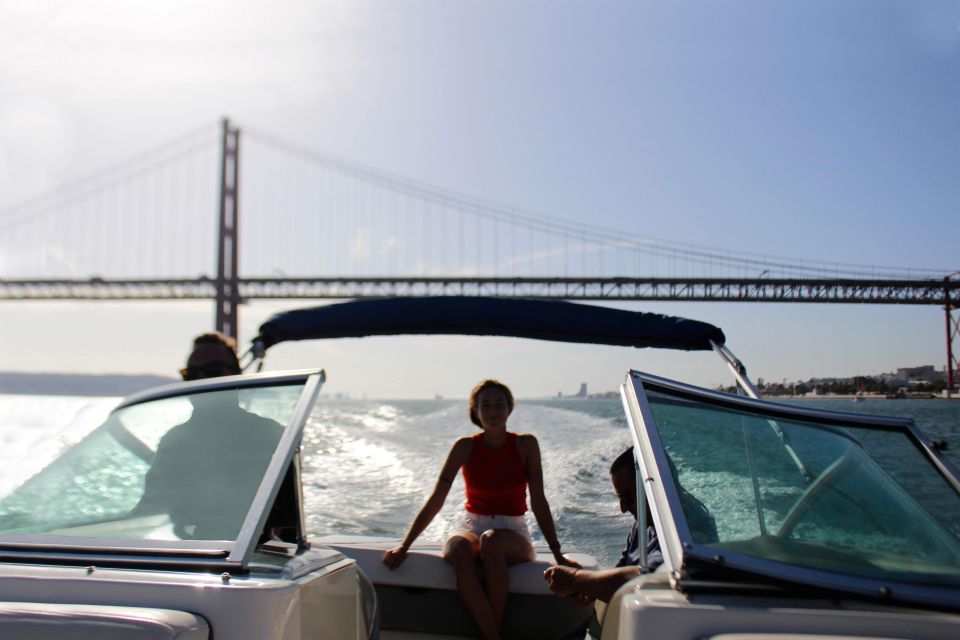 Lisbon: Private Boat Tour + Welcome Drink & Snack - Common questions