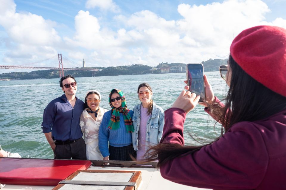 Lisbon: Private Sunset Tour Aboard a 1949 Traditional Boat - Directions