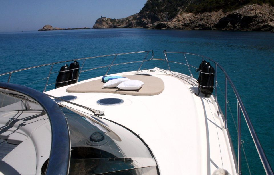 Marbella: Private Cruise in Yacht - Common questions