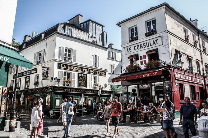 Montmartre District and Sacre Coeur - Exclusive Guided Walking Tour - Explore Montmartre District