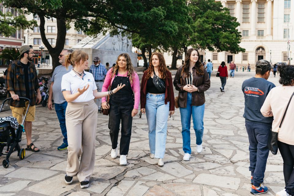 San Antonio: Small Group Night Tour With River Walk Cruise - Common questions