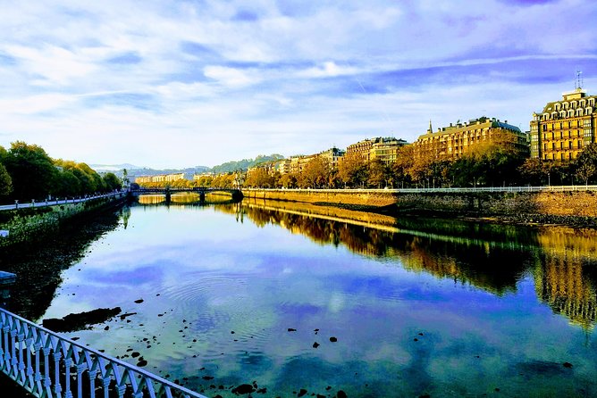 San Sebastian Walking Tour With Pintxo and Drink - Pricing and Booking Details