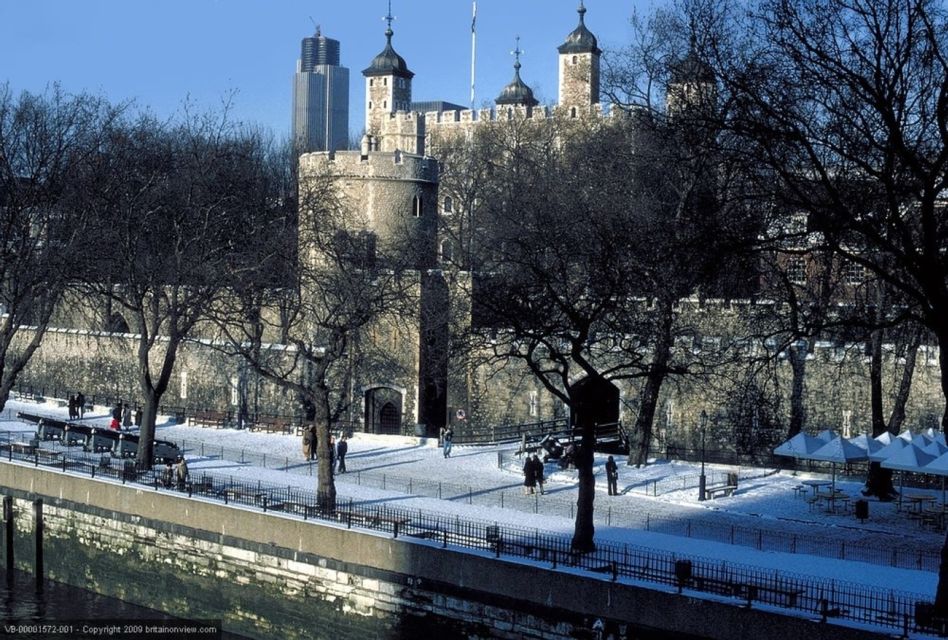 London: Sights and Sounds of Christmas Guided Half-Day Tour - Common questions