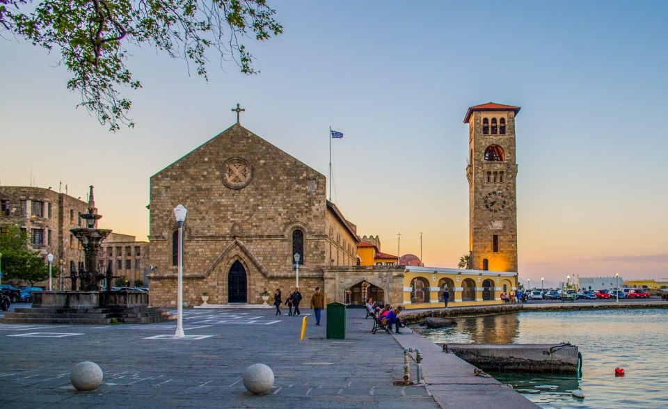 Rhodes: Guided Rhodes City by Night With Live Music & Dinner - Cultural Immersion