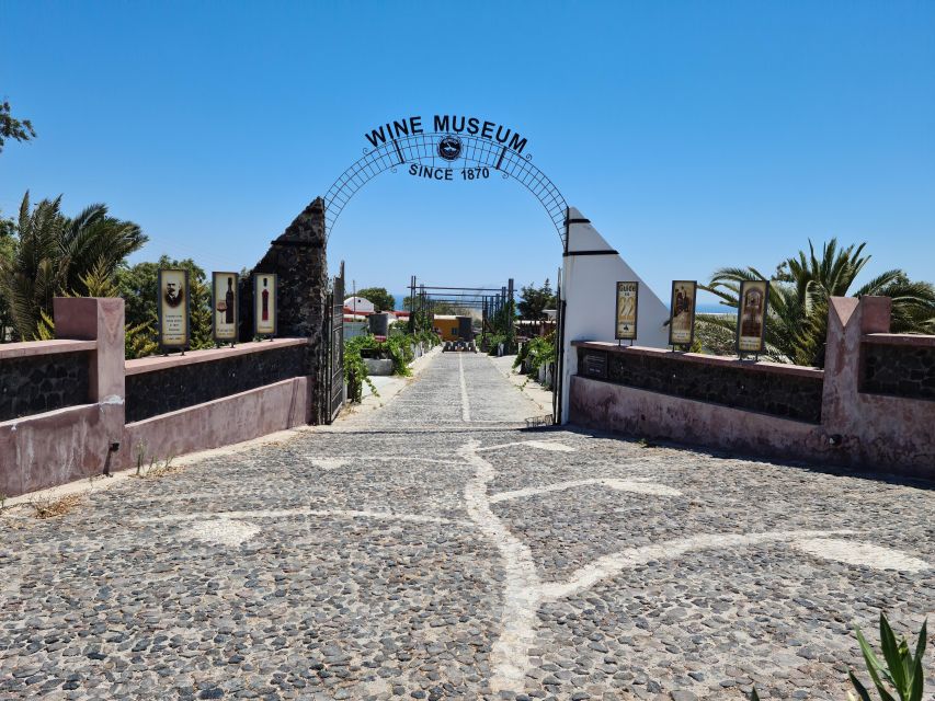Santorini: Authentic Private Wine Tasting Tour - Important Attire Information