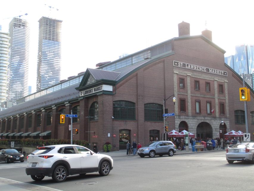 Toronto Distillery District Self-Guided Walking Tour & Hunt - Helpful Tips