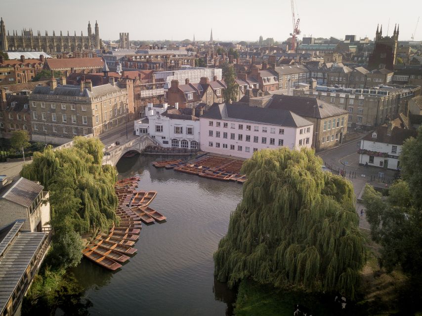 Cambridge: Punting Tour on the River Cam - Experience