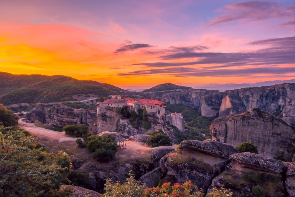 From Athens: 2 Days Meteora, Thermopylae & Delphi Tour - Common questions