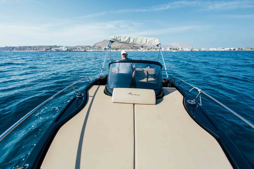 Santorini Rent a Boat License Free - Common questions