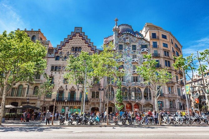 Barcelona Highlights Shore Excursion With Optional Attractions Tickets - Key Points