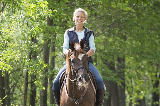 Bariloche Horseback Riding & Traditional Argentine Barbecue Tour - Tour Overview