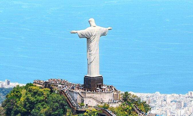 Exclusive Helicopter Flight (2 Passengers)- Sugar Loaf and Christ the Redeemer - Key Points