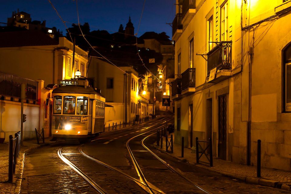 Lisbon: Fado Experience Private Tour - Key Points