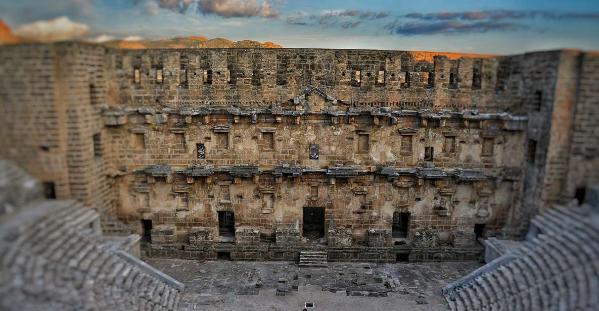 Málaga: Roman Theatre and Alcazaba Private Walking Tour - Key Points