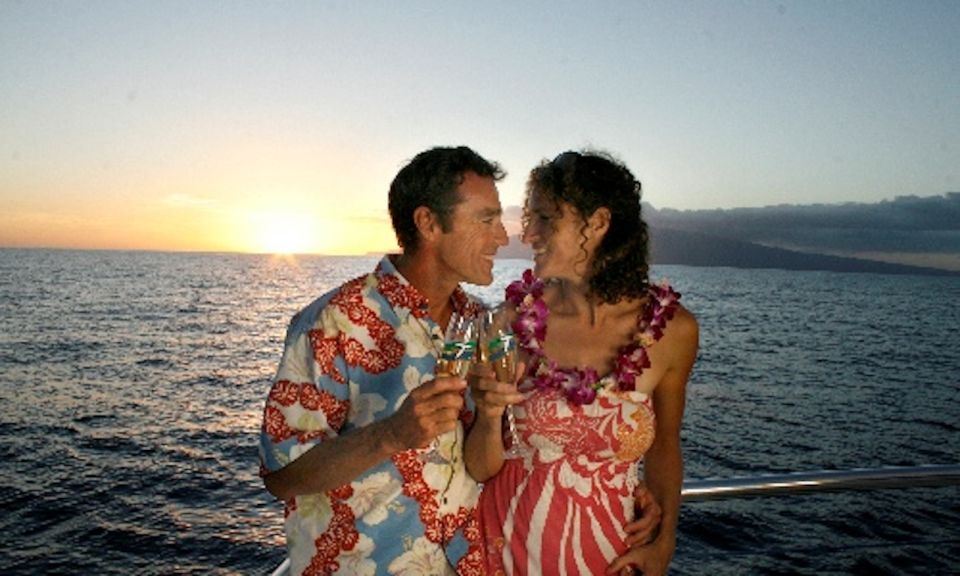 Maui: Breathtaking Sunset Cocktail Cruise in Kaanapali - Cruise Highlights