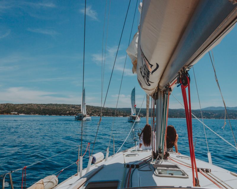 Nikiti: Halkidiki Private Sailing Yacht Cruise With Open Bar - Key Points