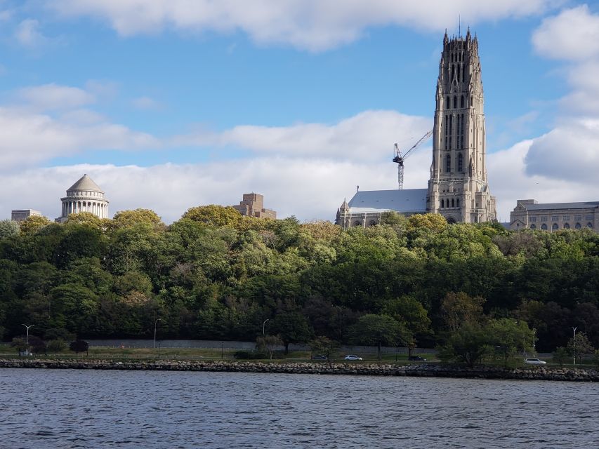 NYC: Hudson River Fall Foliage Yacht Tour - Tour Highlights