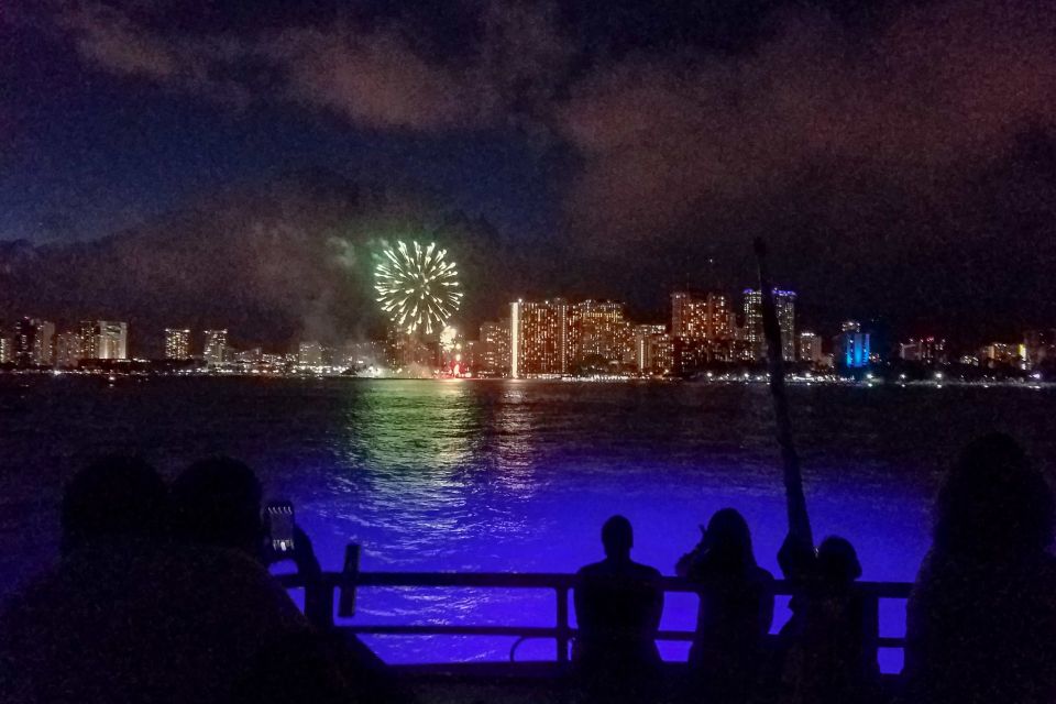 Oahu: Waikiki BYOB Friday Night Fireworks Cruise - Cruise Details