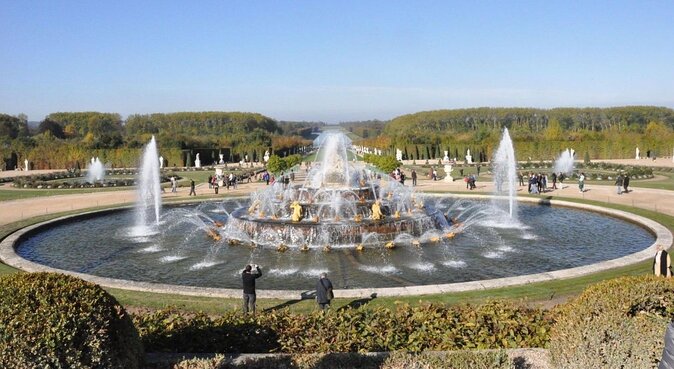 Palace of Versailles Kings Apartment Guided Options Gardens,Trianon Access Tour - Key Points