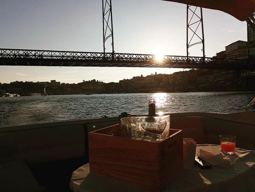 Private Boat Trip for 2 With Tasting in Porto -Sunset Option - Key Points