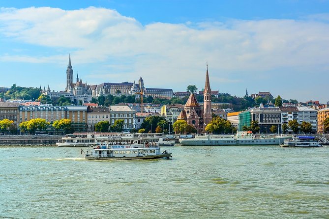Private Scenic Transfer From Vienna to Budapest With 4h of Sightseeing - Key Points