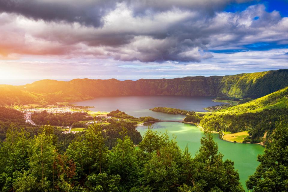 São Miguel: 2-Day Island Highlights Tour Including Lunches - Key Points