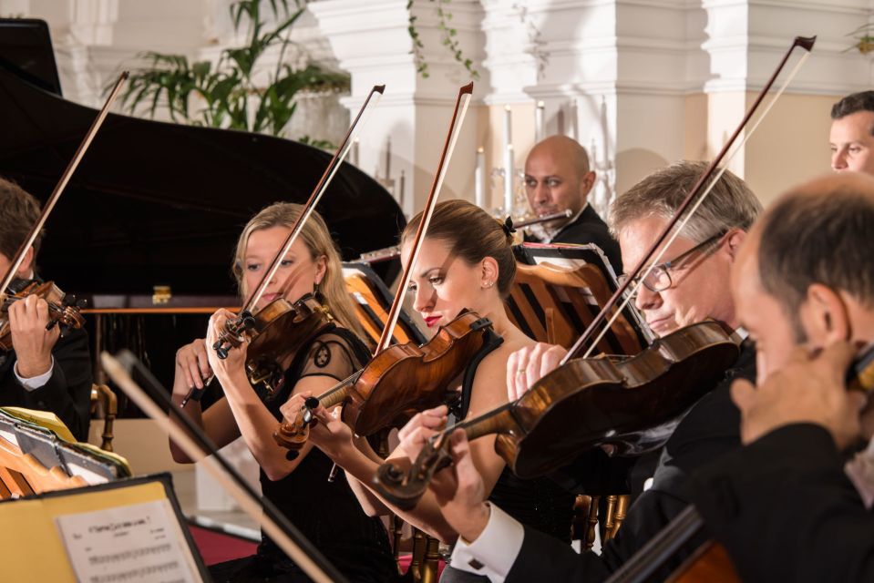 Vienna: Strauss & Mozart Christmas Concert at Kursalon Wien - Key Points