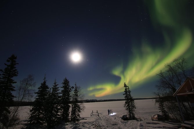 Yellowknife Northern Lights Tour Winter 3 Days 2 Nights Budget - Key Points