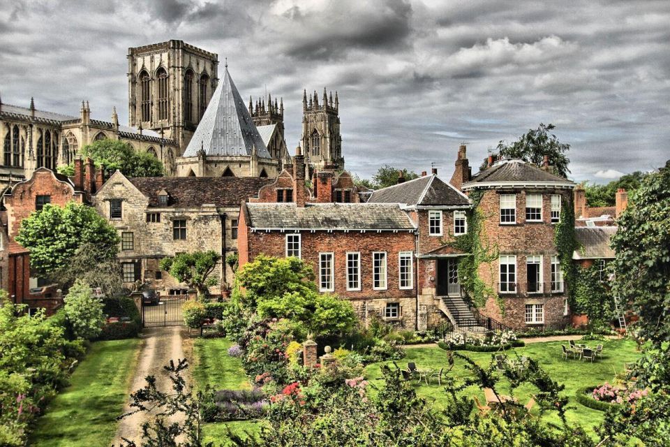 York Private Guided Walking Tour - Key Points