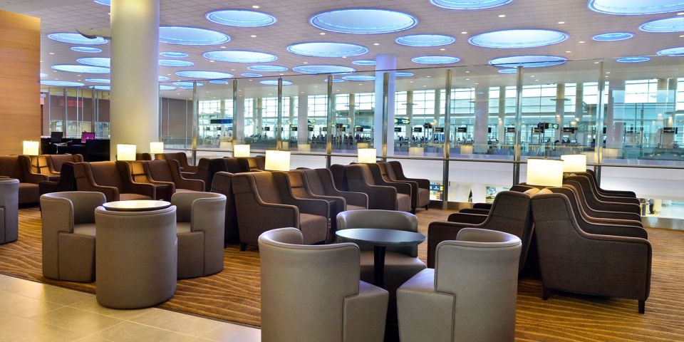 YWG Winnipeg International Airport: Premium Lounge Access - Key Points