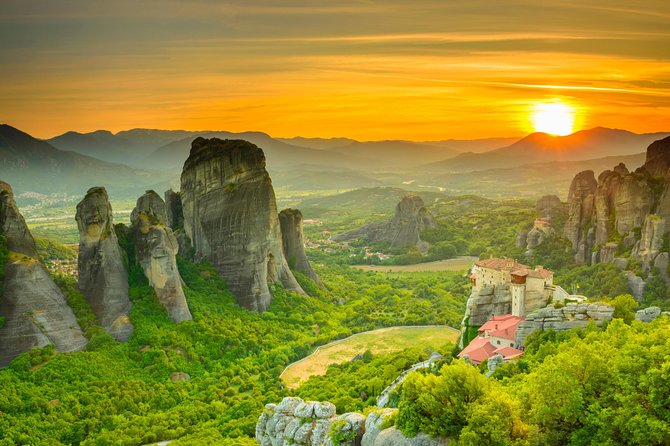 2-Day Trip to Delphi and Meteora From Athens - Tour Highlights