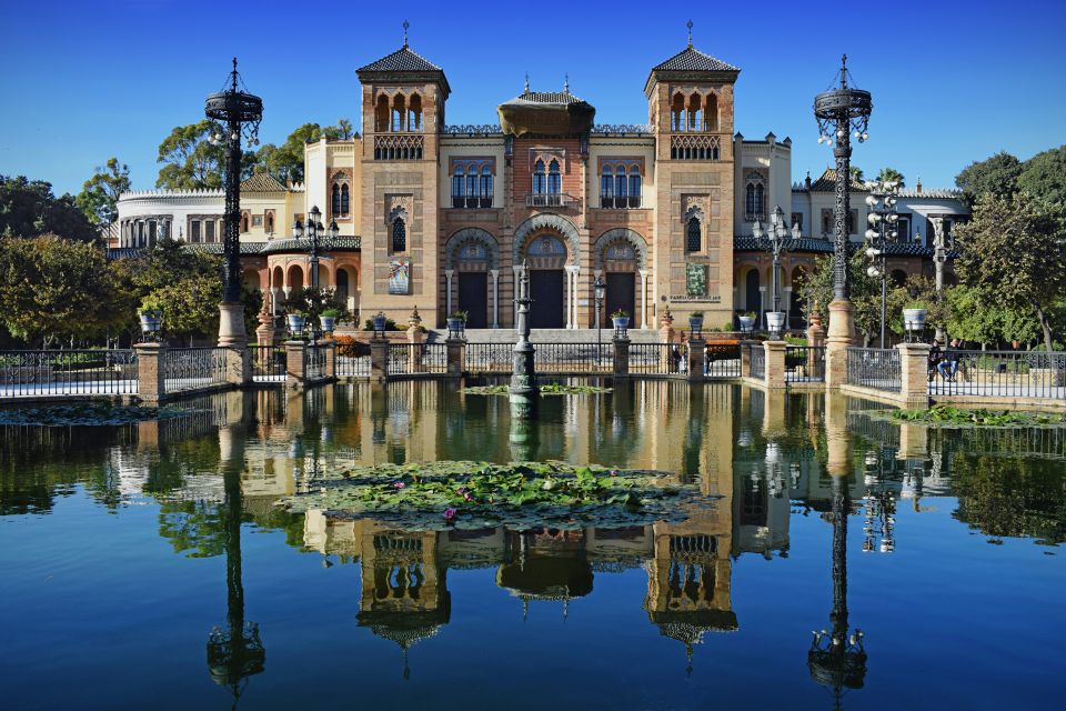 4-Hour Private Guided Walking Tour: Palaces of Seville - Tour Description