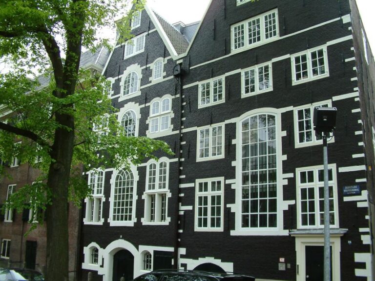 Amsterdam Old City Private Walking Tour