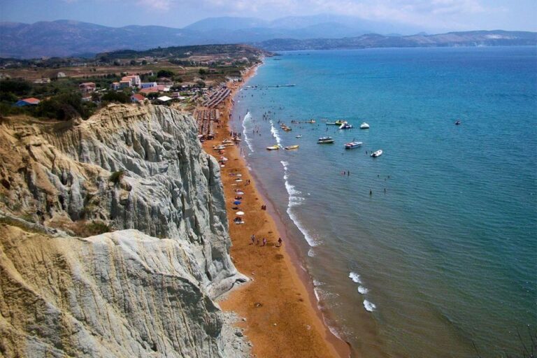 Argostoli: Daily Cruise With Food & Drinks Around Kefalonia