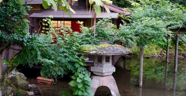 Audio Guide: Kanazawa Castle Park and Kenrokuen Garden