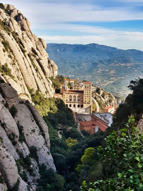 Barcelona: Montserrat Private Tour for Families With Pickup
