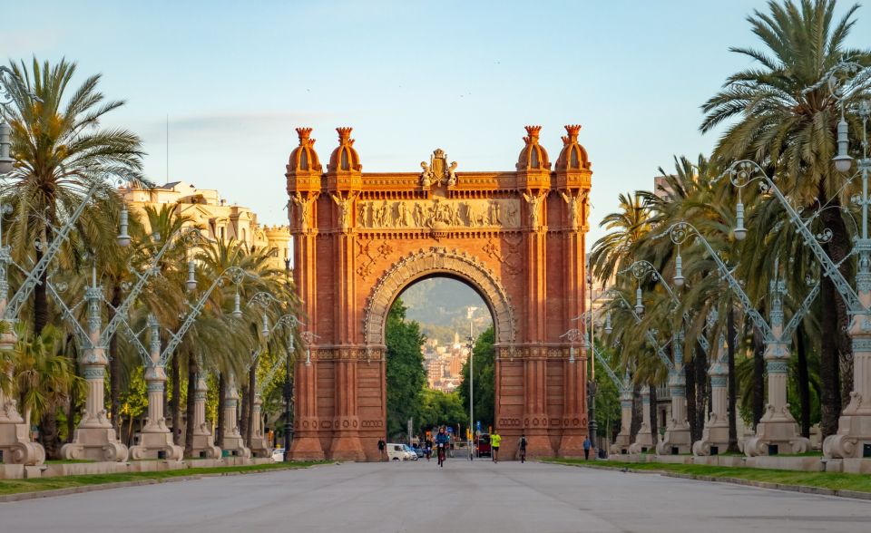 Barcelona Old Town Tour With Family-Friendly Attractions - Tour Pricing and Duration