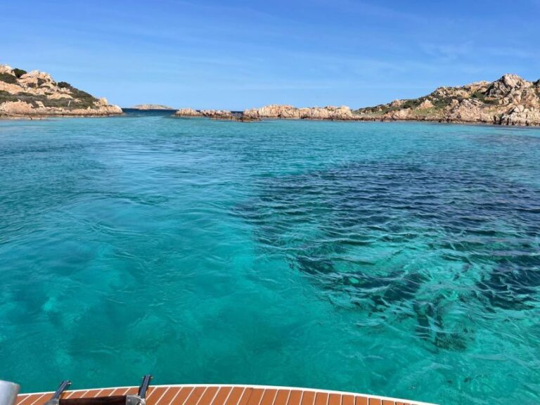 Boat 6,5 M Rental for Excursions to Maddalena and Corsica