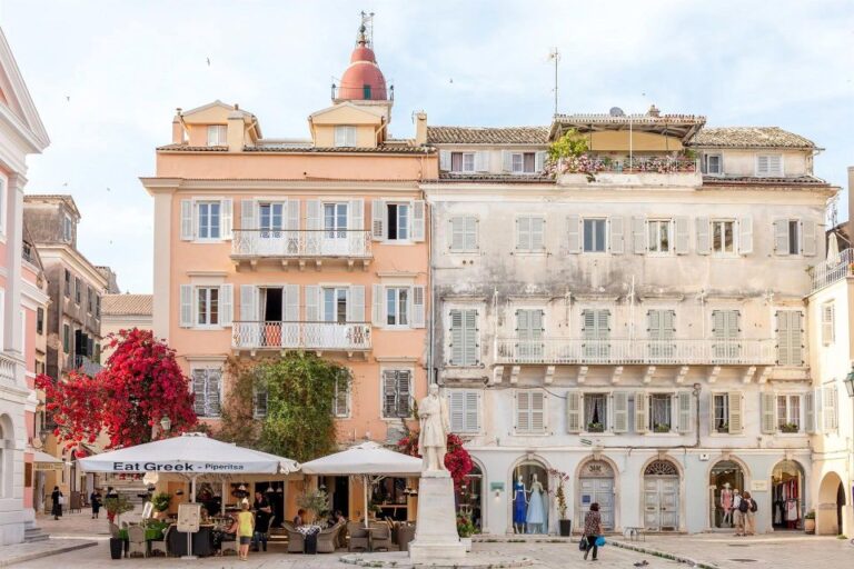 Corfu: Private City Tour With Old Fortress & Food Tasting