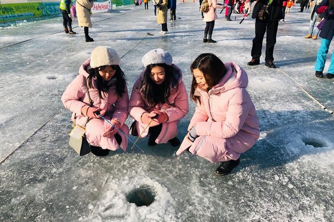 Daemyung Vivaldi Park Resort 2D 1N + Hwacheon Ice-Fishing Festival