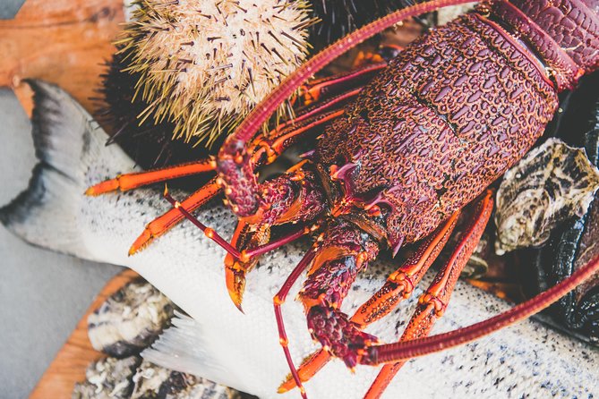 Deep-to-Dish: Tasmanian Seafood Experience - Discovering Tasmanias Seafood Heritage