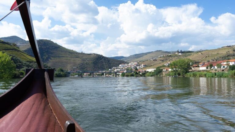 DOURO VALLEY With Three Winery Visits and Lunch in a Winery