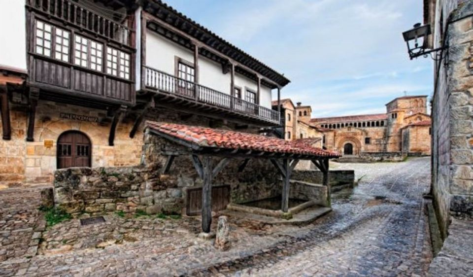 From Bilbao: Villages of Cantabria Private Tour With Lunch - Meeting Point in Bilbao