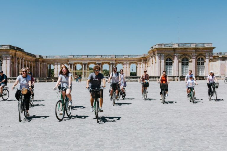 From Paris: Bike Tour to Versailles With Timed Palace Entry