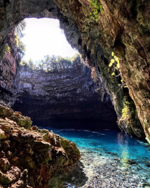 Kefalonia:Melissani Lake,Drogarati Cave & Antisamos Day Trip