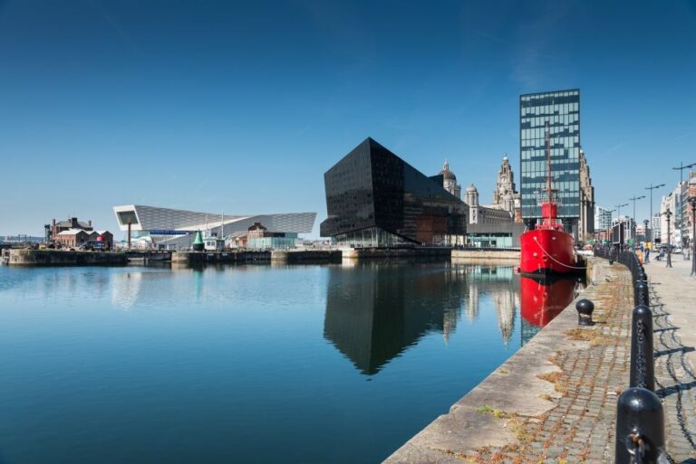 Liverpool: Book a Local Host